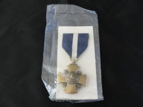 US Navy Cross Medal with Ribbon New in Plastic
