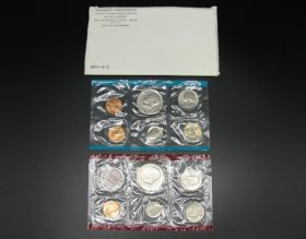 1971 U.S. Mint P&D Uncirculated Coin Set