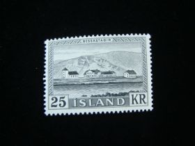 Iceland Scott #305 Mint Never Hinged