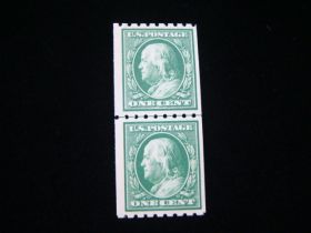 U.S. Scott #390 Guide Line Pair Mint Never Hinged Benjamin Franklin